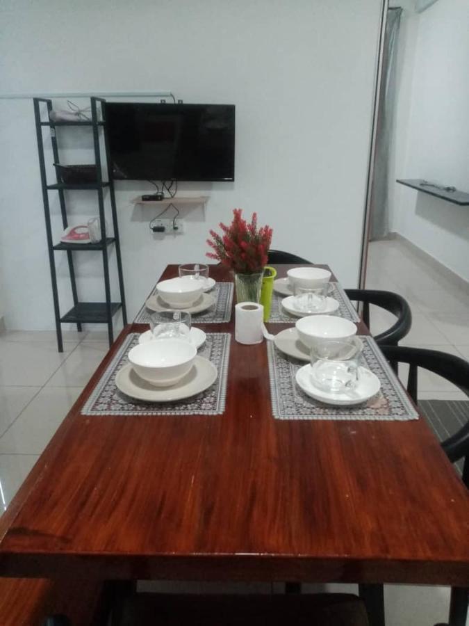 ג'והור בהרו Aliff Residences 艾麗軒 מראה חיצוני תמונה