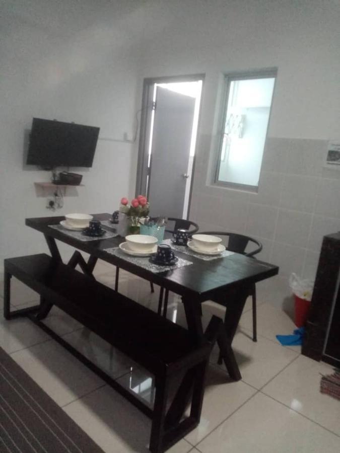 ג'והור בהרו Aliff Residences 艾麗軒 מראה חיצוני תמונה
