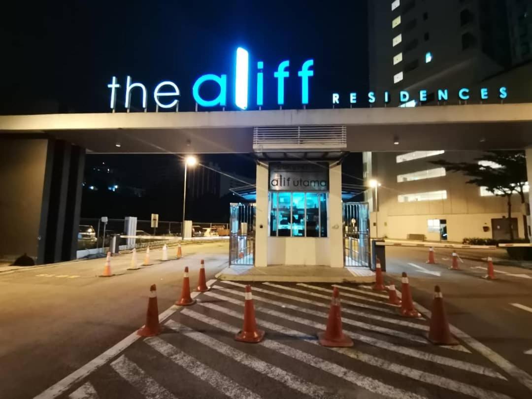 ג'והור בהרו Aliff Residences 艾麗軒 מראה חיצוני תמונה