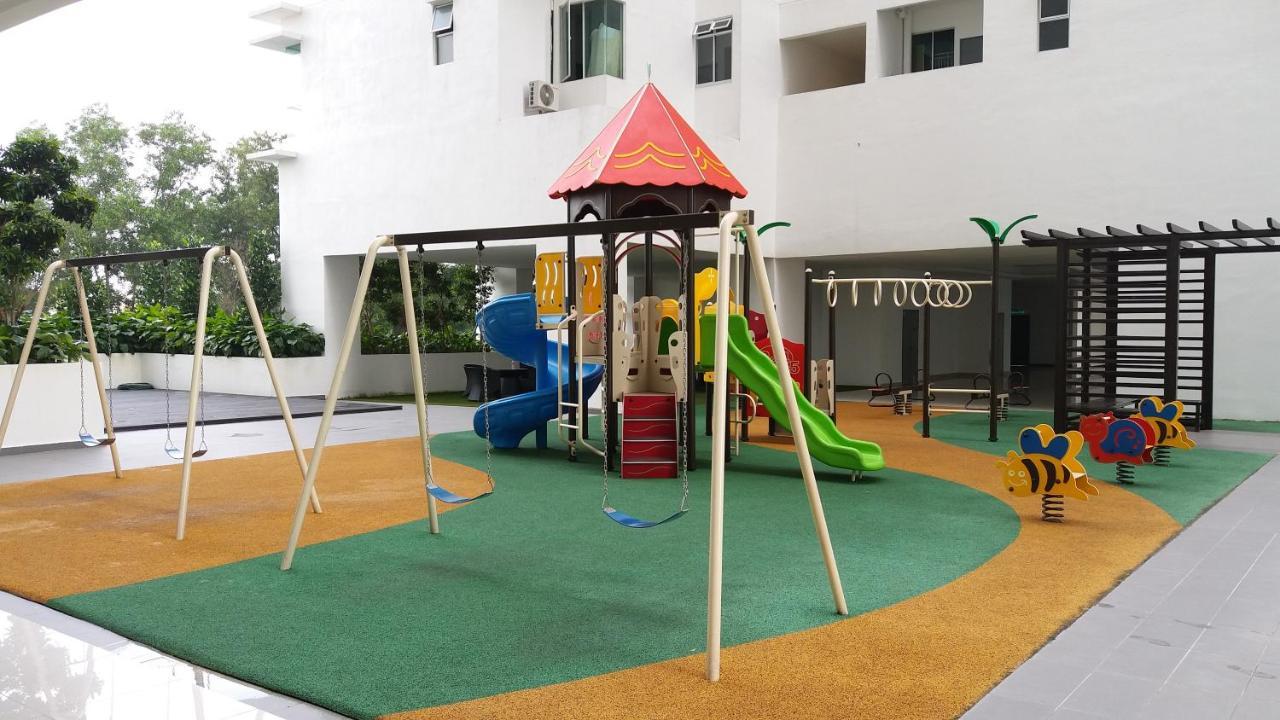 ג'והור בהרו Aliff Residences 艾麗軒 מראה חיצוני תמונה